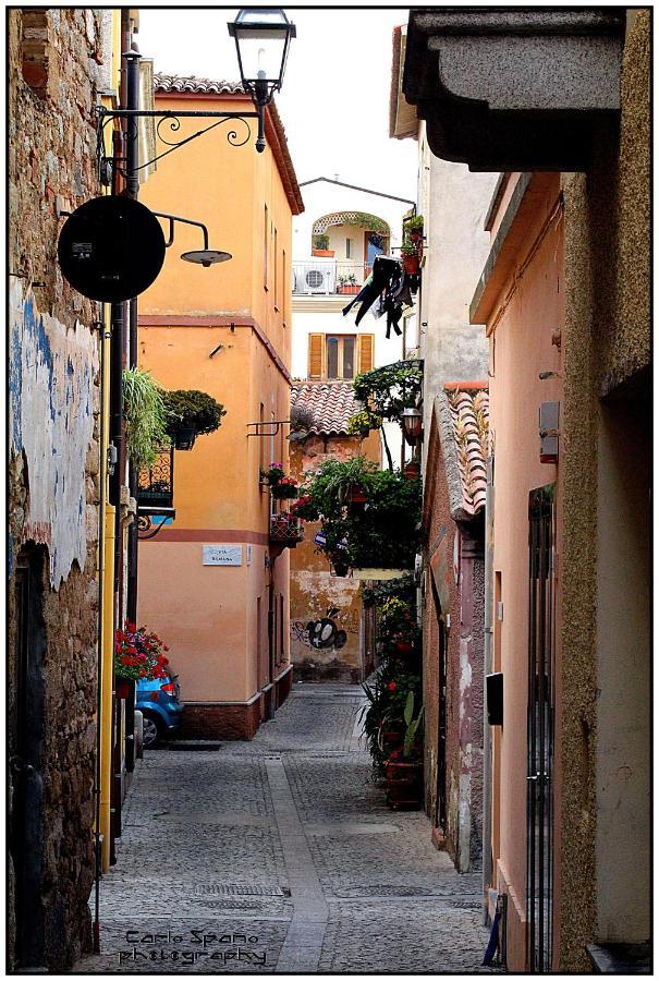 #Garibaldi 05 - Old Town Apartment Olbia Exterior foto